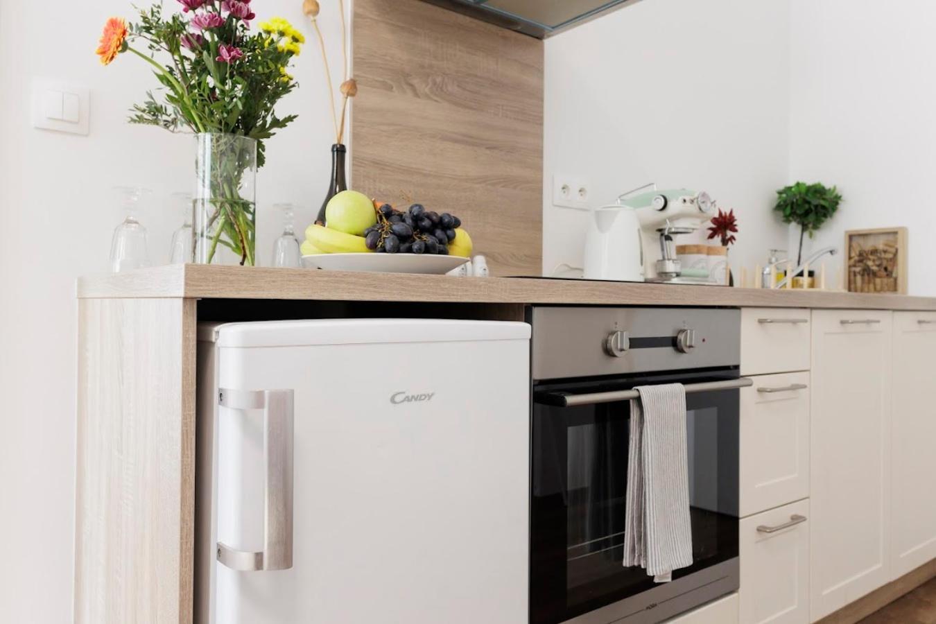 Апартаменты Boutique Flat In Old Town Братислава Экстерьер фото