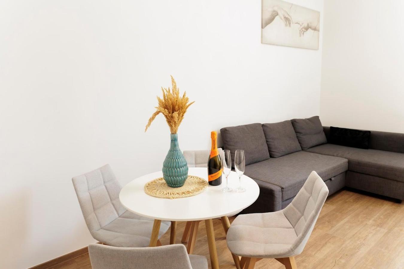 Апартаменты Boutique Flat In Old Town Братислава Экстерьер фото