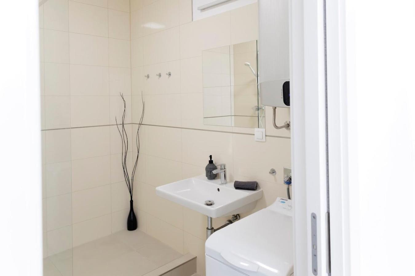 Апартаменты Boutique Flat In Old Town Братислава Экстерьер фото